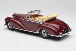 Mercedes 300 SC W188 Descapotable Rojo Oscuro KK-Scale 1:18 KKDC180942 Metal - imagen 5 de 6