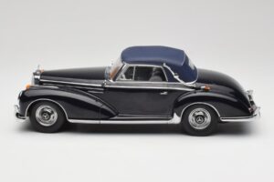 Mercedes 300 SC W188 Descapotable Softtop Azul Oscuro KK-Scale 1:18 KKDC180944 Metal - imagen 3 de 6