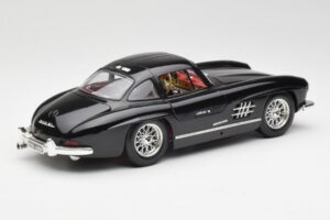 Mercedes 300 SL W198 Negro Bburago 1:18 35791 Metal - imagen 3 de 8
