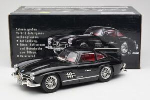 Mercedes 300 SL W198 Negro Bburago 1:18 35791 Metal - imagen 8 de 8