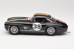 Mercedes 300 SL #38 1954 Bburago 1:18 3015-M1 Metal - imagen 4 de 8