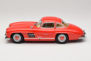Mercedes 300 SL Gullwing Rojo Minichamps 1:18 180039001 Metal - imagen 4 de 8