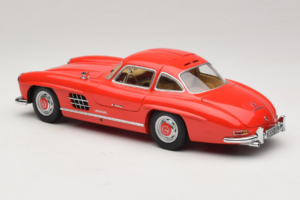 Mercedes 300 SL Gullwing Rojo Minichamps 1:18 180039001 Metal - imagen 7 de 8