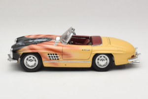 Mercedes 300 SL Roadster Rosemarie Muster Edición Limitada 18/27 Bburago 1:18 3023-M1 Metal - imagen 4 de 8