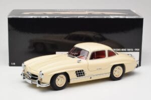 Mercedes 300 SL W198 Crema Con Interior Rojo Minichamps 1:18 180039002 Metal - imagen 8 de 8