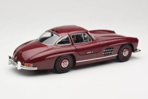Mercedes 300 SL W198 Gullwing Rojo Oscuro Minichamps 1:18 110037218 Metal - imagen 3 de 8