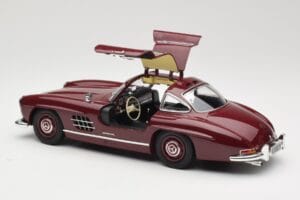 Mercedes 300 SL W198 Gullwing Rojo Oscuro Minichamps 1:18 110037218 Metal - imagen 5 de 8