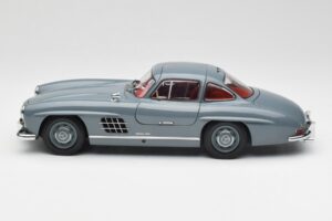Mercedes 300 SL W198 Graphite Gris Minichamps 1:18 180039005 Metal - imagen 4 de 8