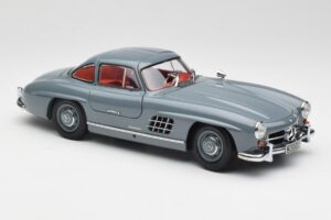 Mercedes 300 SL W198 Graphite Gris Minichamps 1:18 180039005 Metal - imagen 6 de 8