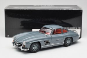 Mercedes 300 SL W198 Graphite Gris Minichamps 1:18 180039005 Metal - imagen 8 de 8