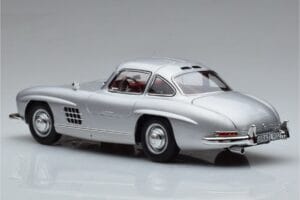 Mercedes 300 SL W198 Gullwing Norev 1:18 183850 Metal - imagen 7 de 8