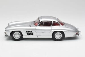 Mercedes 300 SL W198 Gullwing Plata Minichamps 1:18 180039000 Metal - imagen 4 de 8