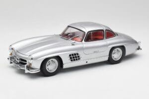 Mercedes 300 SL W198 Gullwing Plata Minichamps 1:18 180039000 Metal