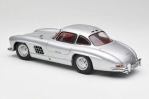 Mercedes 300 SL W198 Gullwing Plata Minichamps 1:18 180039000 Metal - imagen 7 de 8