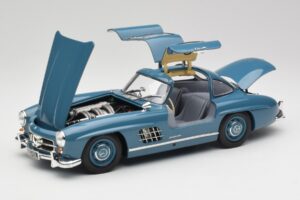 Mercedes 300 SL W198 Azul Claro Minichamps 1:18 180039007 Metal - imagen 2 de 8