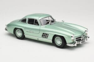 Mercedes 300 SL W198 Gullwing Light Green Metallic Minichamps 1:18 110037221 Metal - imagen 6 de 8
