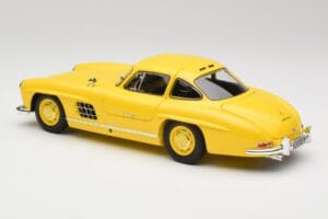 Mercedes 300 SL W198 Amarillo Claro Minichamps 1:18 180039009 Metal - imagen 7 de 8