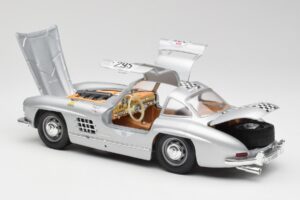 Mercedes 300 SL W198 #295 1954 Bburago 1:18 32813 Metal - imagen 5 de 8