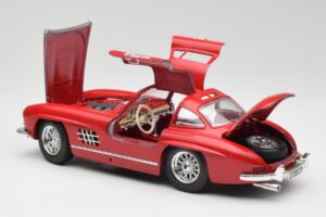 Mercedes 300 SL W198 Red Metallic Bburago 1:18 3013-M1 Metal - imagen 5 de 8