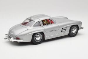 Mercedes 300 SL W198 Gullwing Silver Gris Bburago 1:18 3513 Metal - imagen 3 de 8