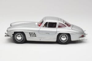 Mercedes 300 SL W198 Gullwing Silver Gris Bburago 1:18 3513 Metal - imagen 5 de 8