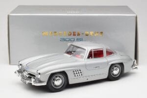 Mercedes 300 SL W198 Gullwing Silver Gris Bburago 1:18 3513 Metal - imagen 8 de 8