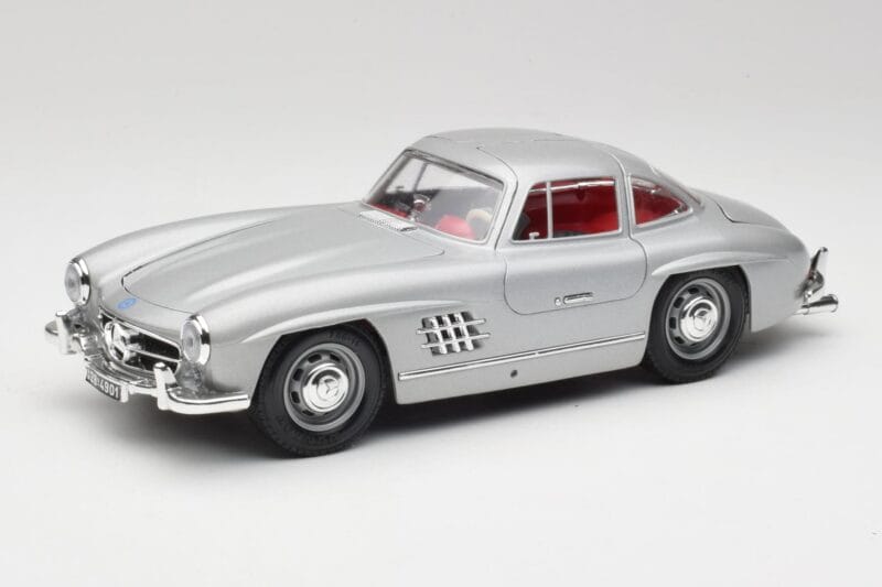 Mercedes 300 SL W198 Gullwing Silver Gris Bburago 1:18 3513 Metal