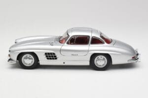 Mercedes 300 SL W198 Gullwing Plata Metálico Minichamps 1:18 B66040379 Metal - imagen 4 de 8
