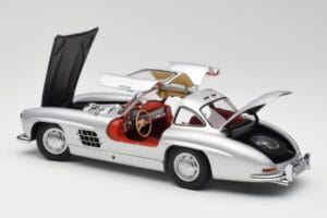 Mercedes 300 SL W198 Gullwing Plata Metálico Minichamps 1:18 B66040379 Metal - imagen 5 de 8