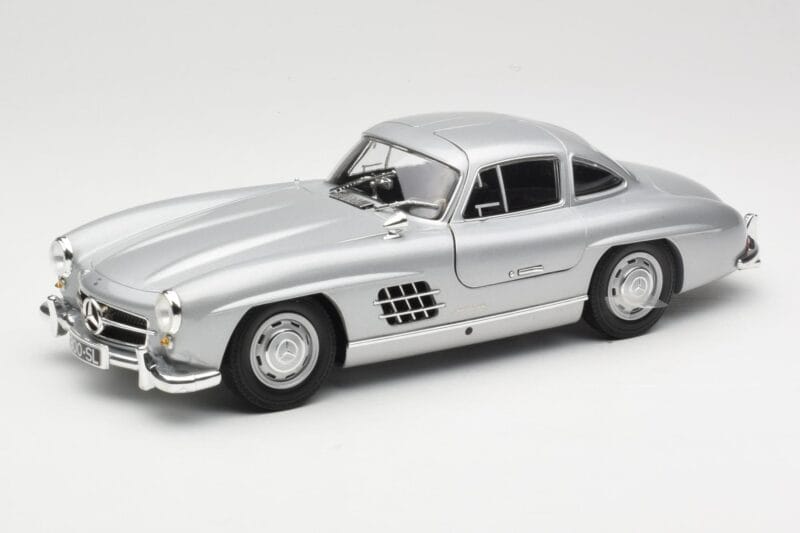 Mercedes 300 SL W198 Gullwing Plata Minichamps 1:18 110037210 Metal