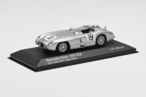 Mercedes 300 SLR #19 P. Levegh / J. Fitch 24 Hours of Le Mans 1955 Minichamps 1:43 432553000 Metal - imagen 2 de 4