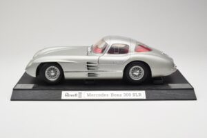 Mercedes 300 SLR Plata Revell 1:12 08851 Metal - imagen 4 de 8