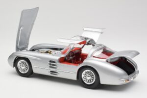 Mercedes 300 SLR Uhlenhaut Coupe Plateado Maisto 1:18 36898 Metal - imagen 5 de 8