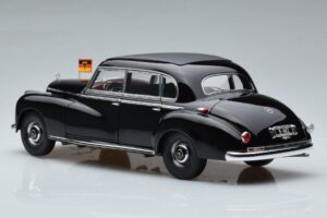 Mercedes 300 W186 Konrad Adenauer Norev 1:18 183707 Metal - imagen 7 de 9