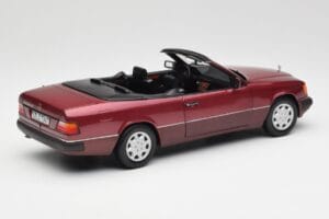 Mercedes 300CE-24 A124 Cabriolet Almandine Rojo Metalizado Norev 1:18 B66040616 Metal - imagen 3 de 8