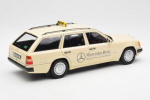 Mercedes 300D S124 T-Model Marfil Claro Taxi Edición Dealer Norev 1:18 B66040702 Metal - imagen 3 de 8