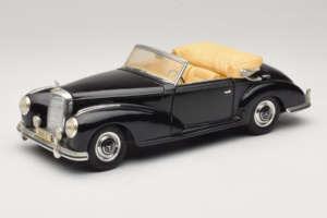 Mercedes 300S Negro Maisto 1:18 52116-P1 Metal