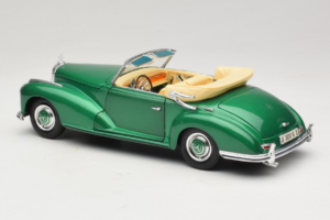 Mercedes 300S Cabriolet Green Metallic Maisto 1:18 52116 Metal - imagen 6 de 7