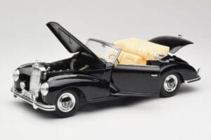 Mercedes 300SC W188 Obsidian Negro Maisto 1:18 806B Metal - imagen 2 de 8