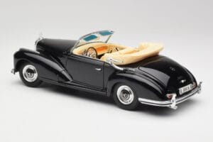Mercedes 300SC W188 Obsidian Negro Maisto 1:18 806B Metal - imagen 7 de 8