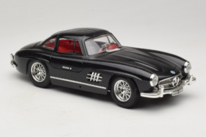 Mercedes 300SL Negro Bburago 1:18 3015-M3 Metal - imagen 6 de 8