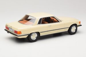 Mercedes 350 SLC C107 Blanco Cult Models 1:18 CML049-1 Metal - imagen 2 de 6