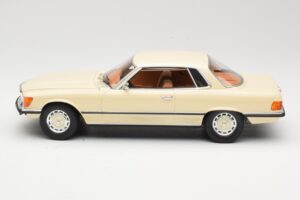 Mercedes 350 SLC C107 Blanco Cult Models 1:18 CML049-1 Metal - imagen 3 de 6