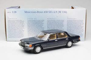 Mercedes 450 SEL 6.9 W116 Azul Oscuro Revell 1:18 8956 Metal - imagen 8 de 8