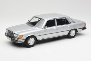 Mercedes 450 SEL 6.9 W116 Plata Revell 1:18 8955 Metal