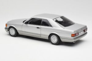 Mercedes 500 SEC C126 Plata AUTOart 1:18 76212 Metal - imagen 7 de 8