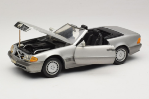 Mercedes SL 500 R129 Plata Revell 1:18 8801-P1 Metal - imagen 2 de 8