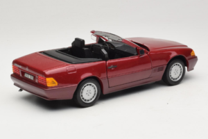 Mercedes 500 SL R129 Rojo Oscuro Revell 1:18 8801 Metal - imagen 3 de 8