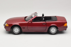 Mercedes 500 SL R129 Rojo Oscuro Revell 1:18 8801 Metal - imagen 4 de 8