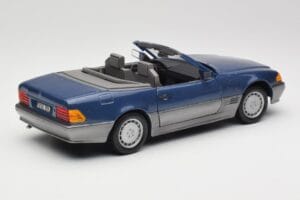 Mercedes SL 500 R129 Nautic Blue Metallic Revell 1:18 8081 Metal - imagen 3 de 8